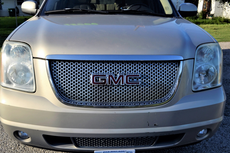 automobile-TOUDON-min_gmc-yukon-truck-grill-2828425